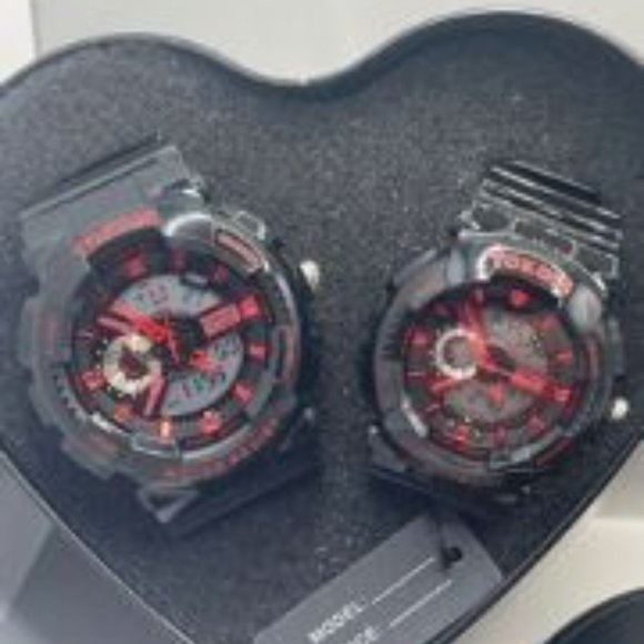 TWO New Watches  FREE Heart Shape DISPLAY CASE - Picture 2 of 16